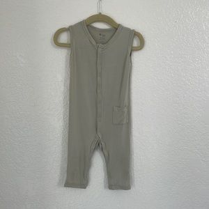Kyte Baby Sleeveless Snap Romper in Aloe 12-18 Months